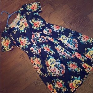 LuLaRoe Amelia Dress Black w/ Floral Large